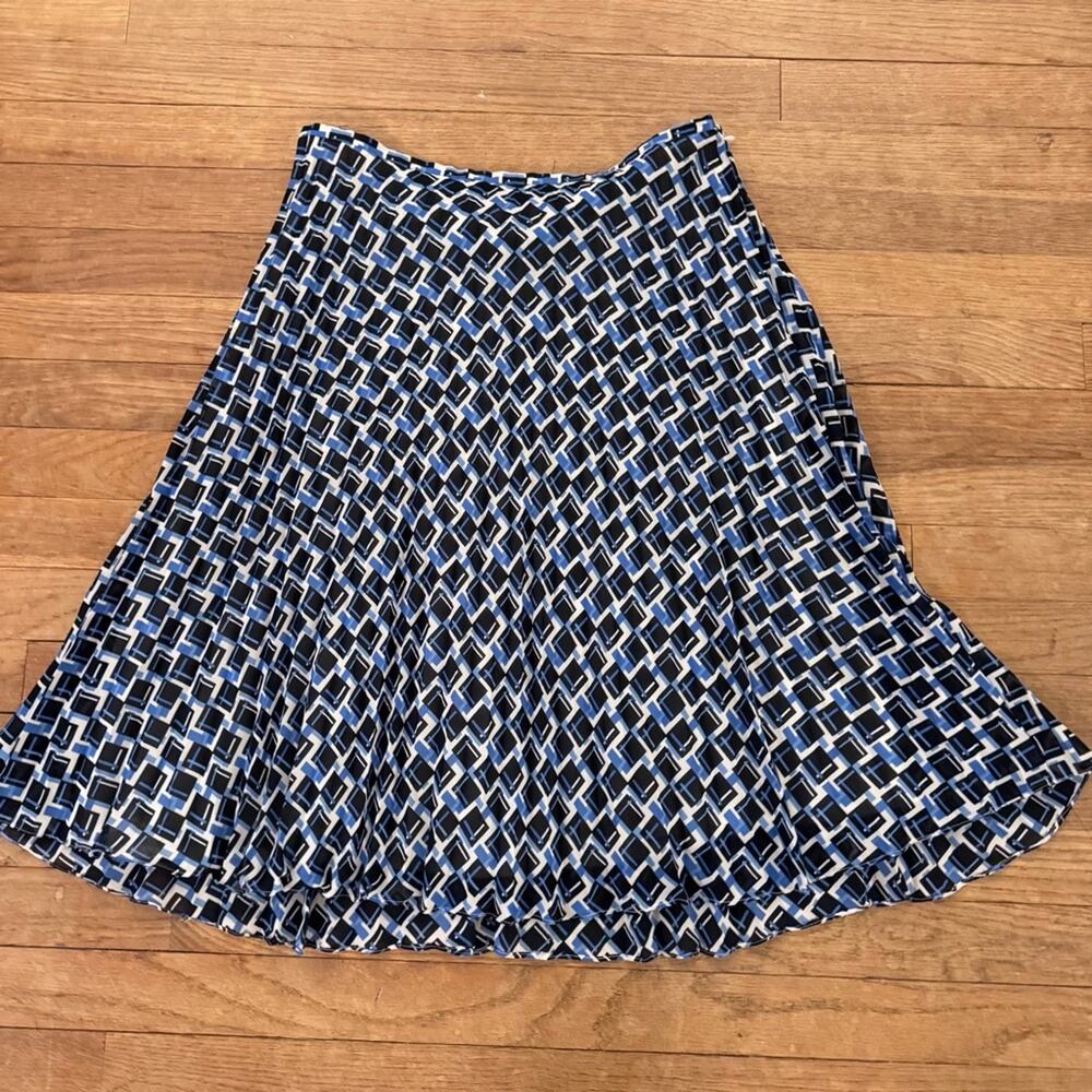 Petite Sophisticate blue black white pleated a-line midi skirt size 12 b73